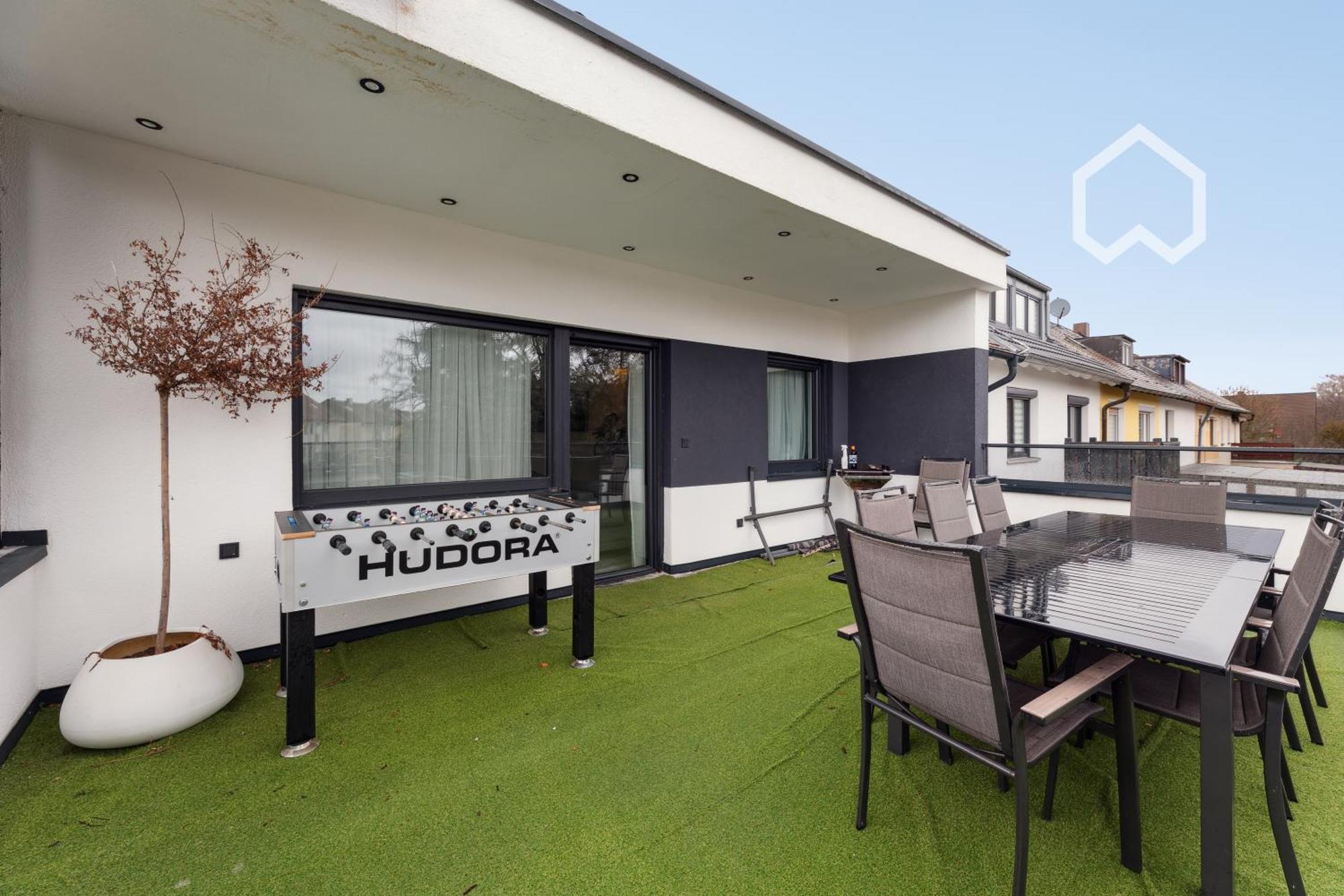 Dayyounglife Mit Terrasse Grill Parkplatz Nürnberg Exterior foto