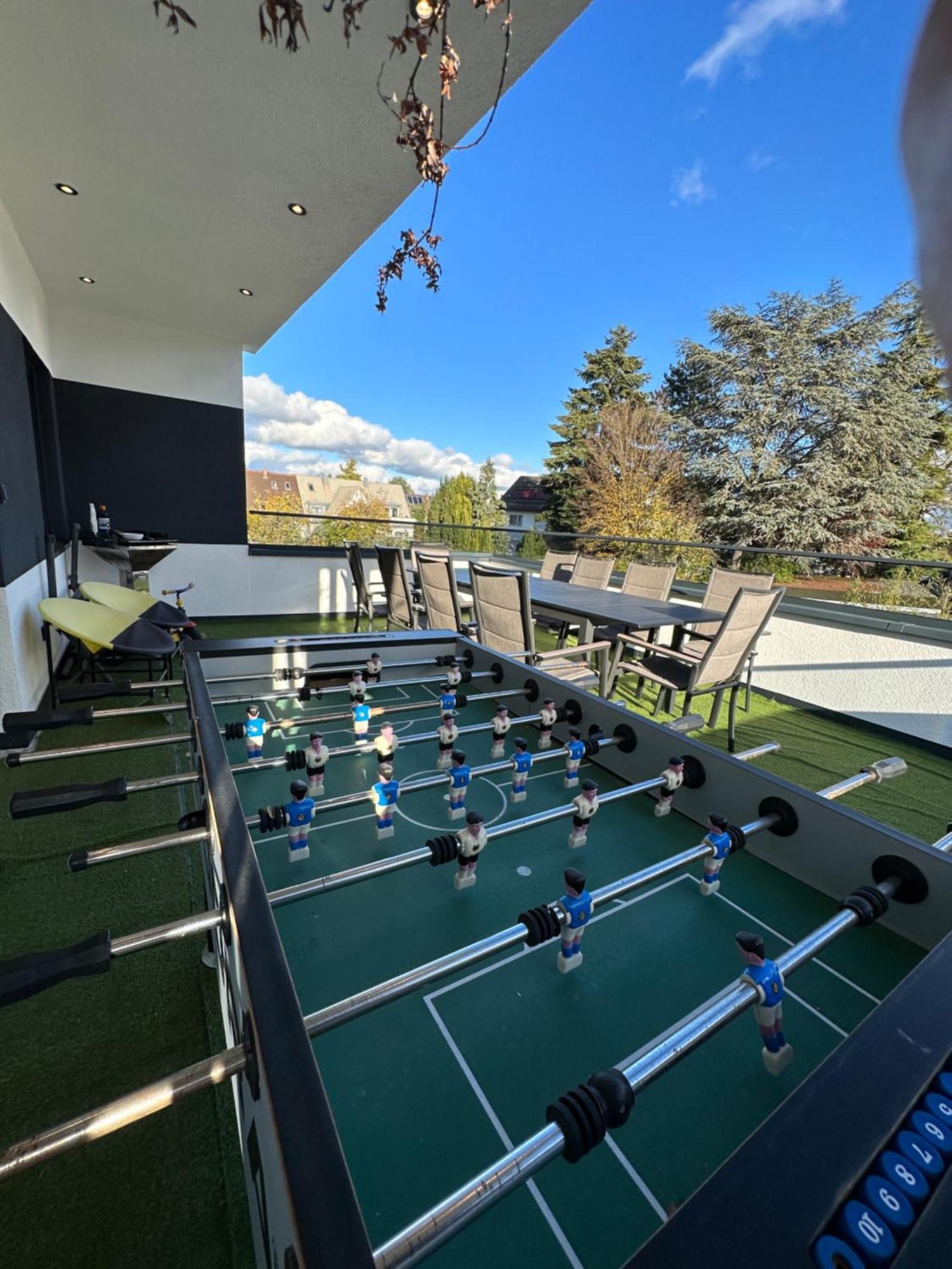 Dayyounglife Mit Terrasse Grill Parkplatz Nürnberg Exterior foto
